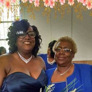 Meet your Posher, Sharon